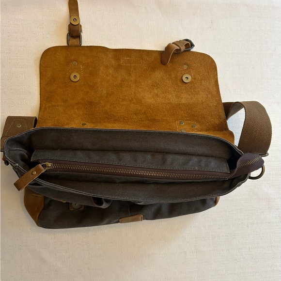 VASCHY CommuniCarry Messenger Bag - Picture 7 of 16